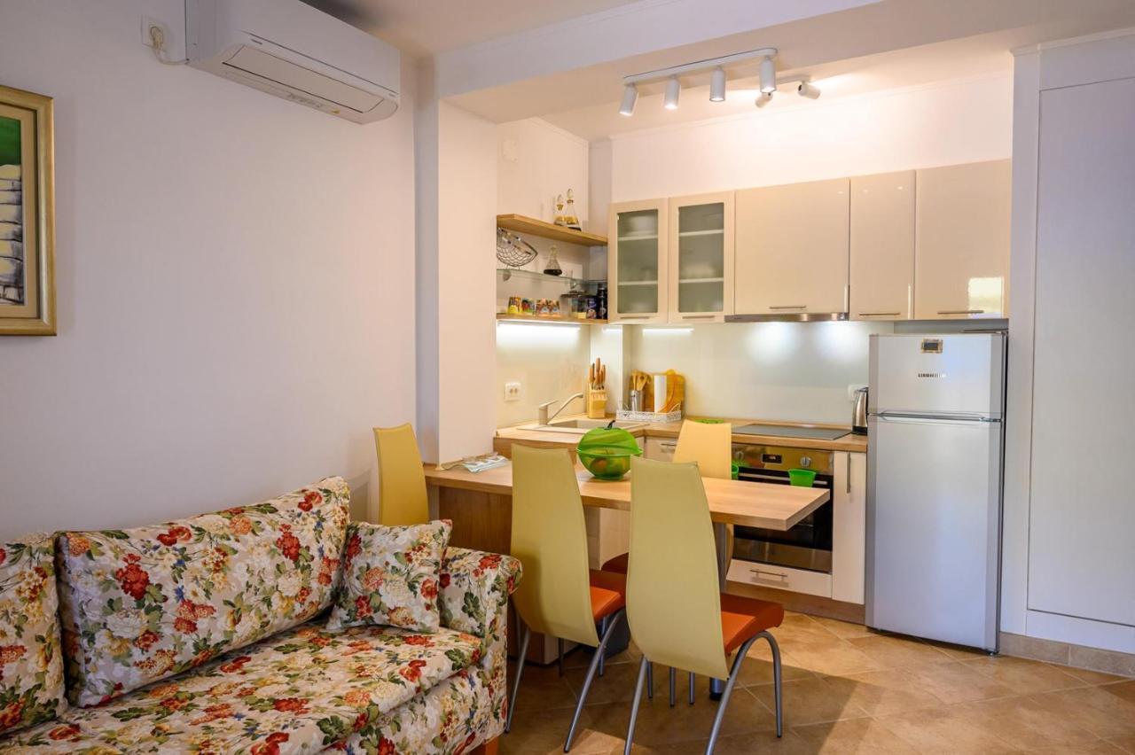 Apartment Jadranka With Sea View In Rogotin Eksteriør billede
