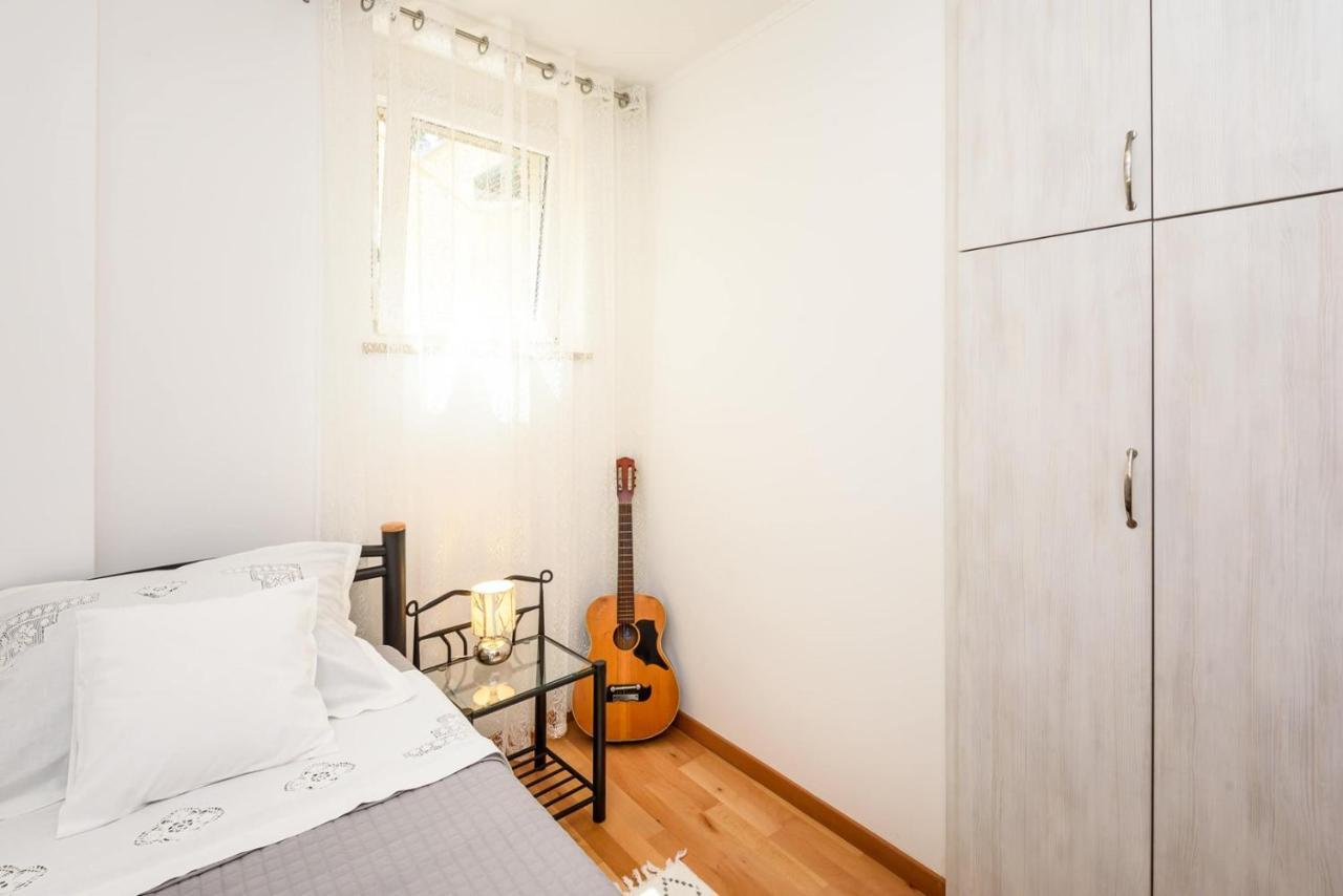 Apartment Jadranka With Sea View In Rogotin Eksteriør billede