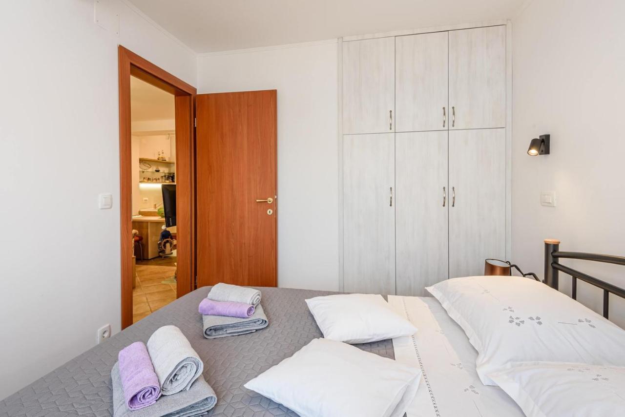 Apartment Jadranka With Sea View In Rogotin Eksteriør billede